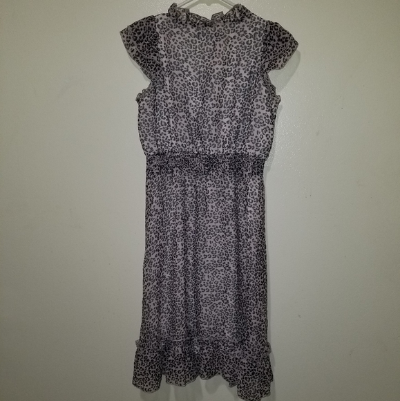 A Cheetah print dress - Picture 4 of 4